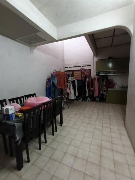 1-storey Terraced House for Sale in Air Putih (Kuantan) - Chris Gan - Dining Room - PropertyGuru.com.my