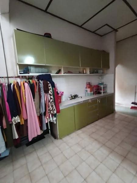 1-storey Terraced House for Sale in Air Putih (Kuantan) - Chris Gan - Kitchen - PropertyGuru.com.my