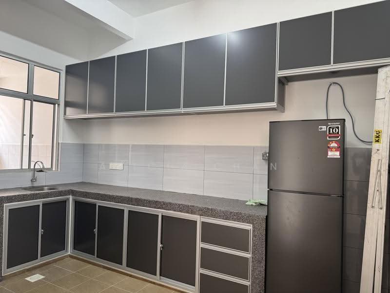 Terraced House for Rent in Bandar Springhill (Jimah) - Alicia Chan - Dry Kitchen - PropertyGuru.com.my