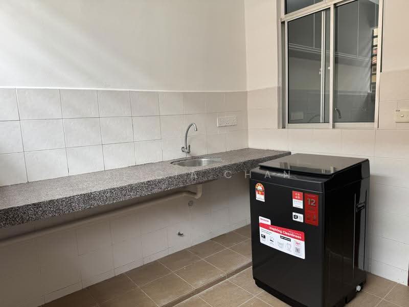 Terraced House for Rent in Bandar Springhill (Jimah) - Alicia Chan - Wet Kitchen - PropertyGuru.com.my