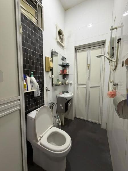 Semi-Detached House for Rent in Kampung Aston (Bukit Mertajam) - Kah Hui Teoh - Bathroom - PropertyGuru.com.my