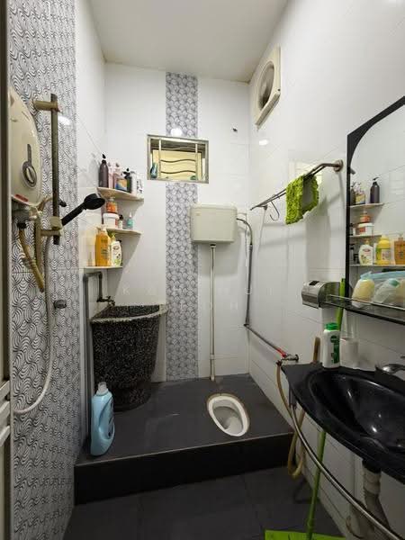Semi-Detached House for Rent in Kampung Aston (Bukit Mertajam) - Kah Hui Teoh - Bathroom - PropertyGuru.com.my