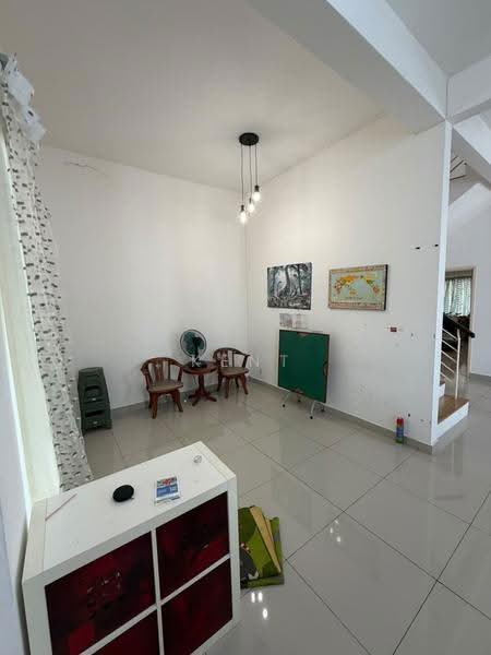 Rumah Berkembar untuk Dijual di Seksyen U10 (Shah Alam) - Kent Chong - Living Room - PropertyGuru.com.my