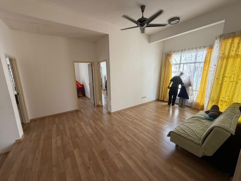 Rumah Berkembar untuk Dijual di Seksyen U10 (Shah Alam) - Kent Chong - Living Room - PropertyGuru.com.my