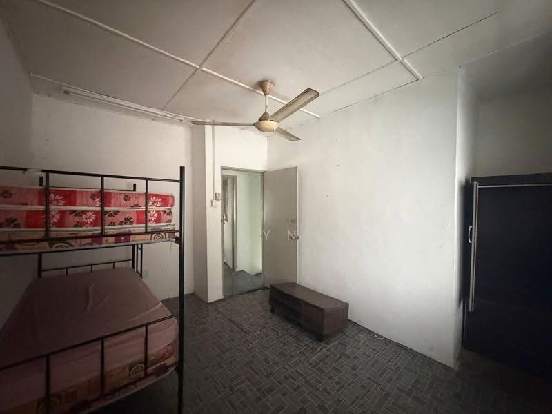 Rumah Teres 2-Tingkat untuk Dijual di Taman Johor Jaya (Johor Bahru) - Rayna Pang - Bedroom - PropertyGuru.com.my