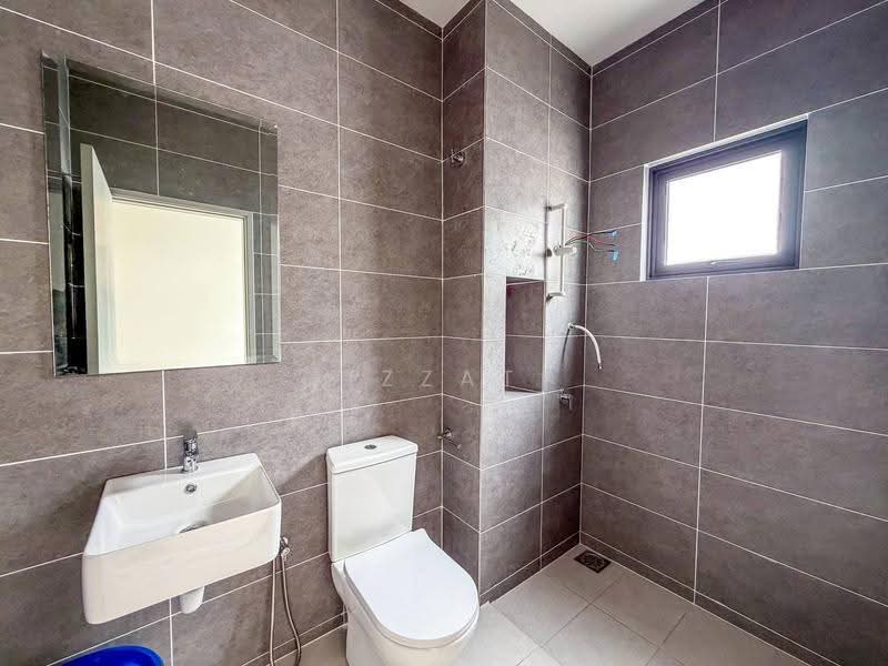 Semi-Detached House for Sale in Cyber 10 (Cyberjaya) - Izzat Zamros - Bathroom - PropertyGuru.com.my