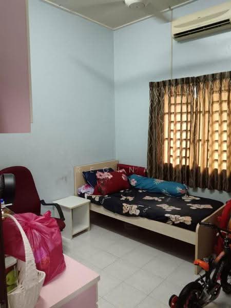 1-storey Terraced House for Sale in Taman Jaya Mas (Skudai) - Regina Khor - Bedroom - PropertyGuru.com.my