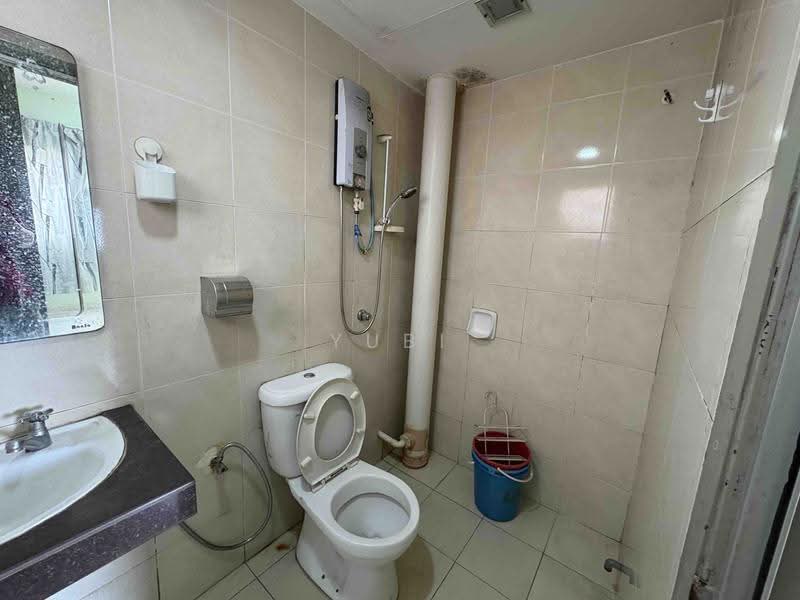 Service Residence for Sale at Beverly Tower @ Plaza Medan Putra - Yubi Leong - Bathroom - PropertyGuru.com.my