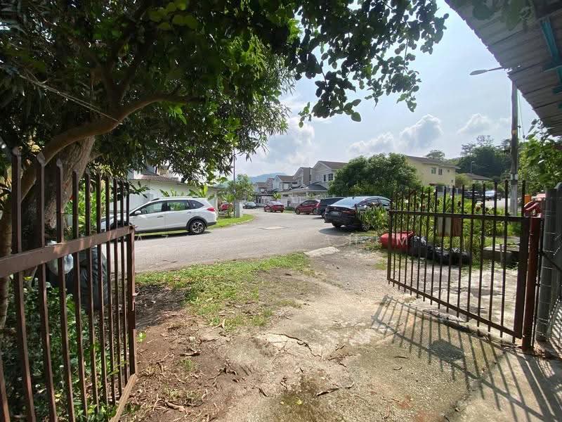 Rumah Teres 2-Tingkat untuk Dijual di Taman Tasik Semenyih (Semenyih) - Azli Ibrahim - Exterior - PropertyGuru.com.my
