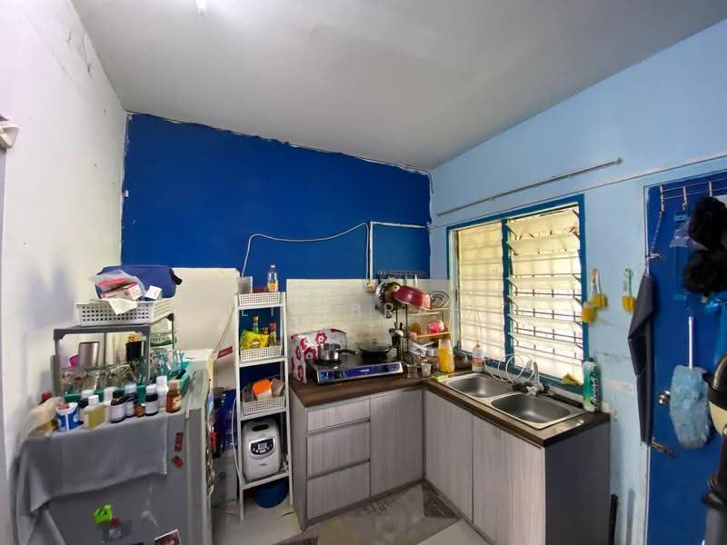 Rumah Teres 2-Tingkat untuk Dijual di Taman Tasik Semenyih (Semenyih) - Azli Ibrahim - Kitchen - PropertyGuru.com.my