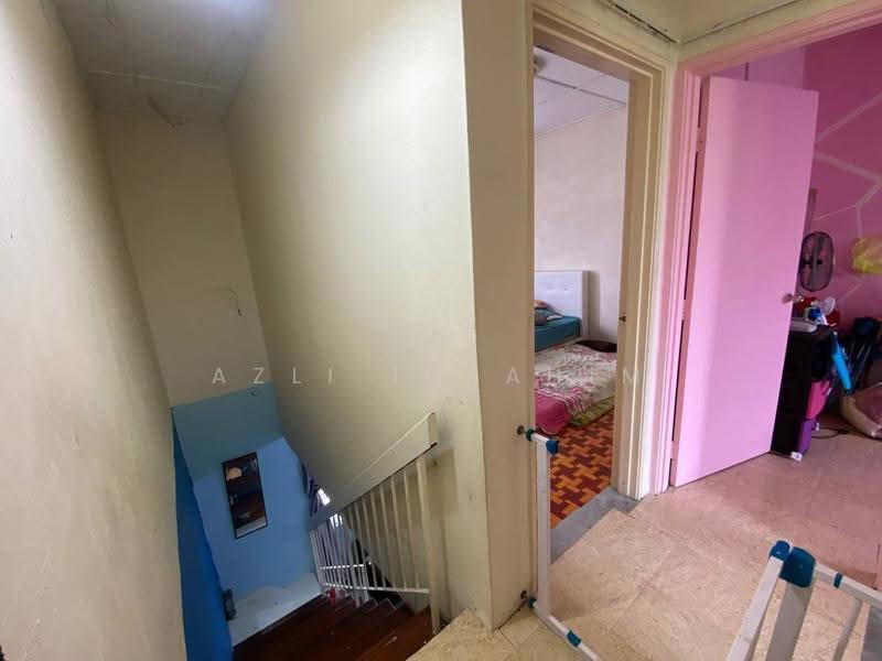 Rumah Teres 2-Tingkat untuk Dijual di Taman Tasik Semenyih (Semenyih) - Azli Ibrahim - Bedroom - PropertyGuru.com.my