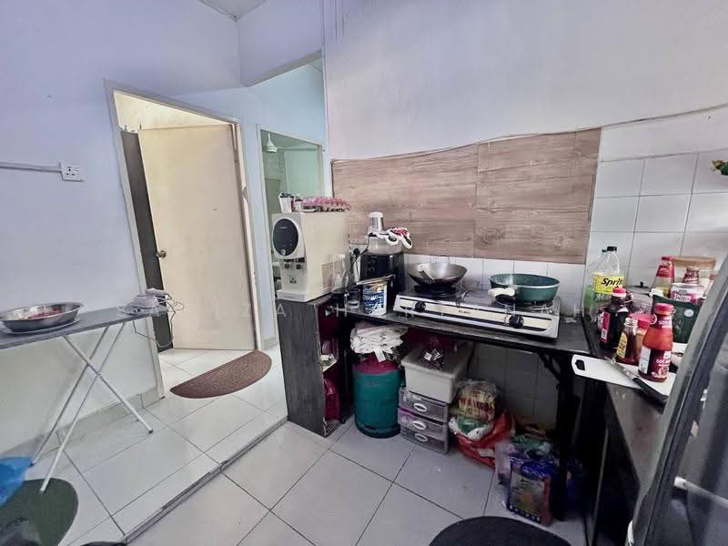 Apartment for Sale at Pangsapuri Sri Tanjung - Sariza Hartanah - Kitchen - PropertyGuru.com.my
