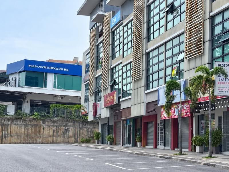 Shop for Rent in Taman Bukit Serdang (Seri Kembangan) - Alfred Long - Exterior - PropertyGuru.com.my