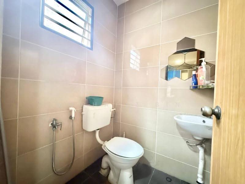 3-storey Terraced House for Sale in Seksyen U5 (Shah Alam) - Norhafiz Bin Mohd Nor - Bathroom - PropertyGuru.com.my