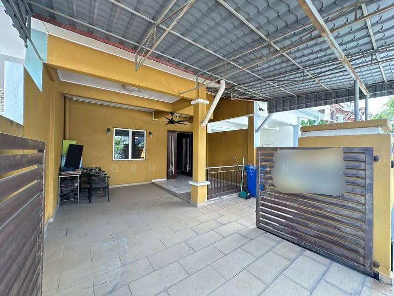 3-storey Terraced House for Sale in Seksyen U5 (Shah Alam) - Norhafiz Bin Mohd Nor - Exterior - PropertyGuru.com.my