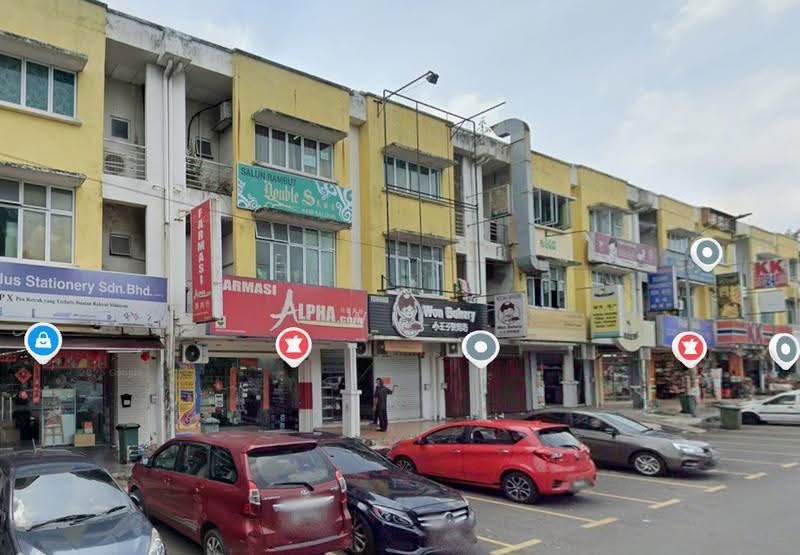 Shop for Rent in Taman Bukit Serdang (Seri Kembangan) - Wil Koh - Exterior - PropertyGuru.com.my