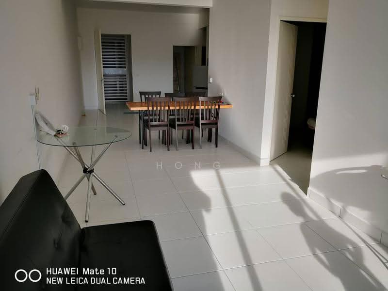 Kondominium untuk Disewa di Elit Heights @ Bayan City - Hong . - Living Room - PropertyGuru.com.my