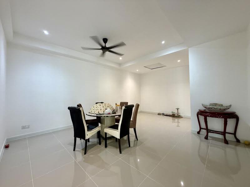 Semi-Detached House for Sale in Bandar Sungai Long (Selangor) - ChaoLim . - Dining Room - PropertyGuru.com.my