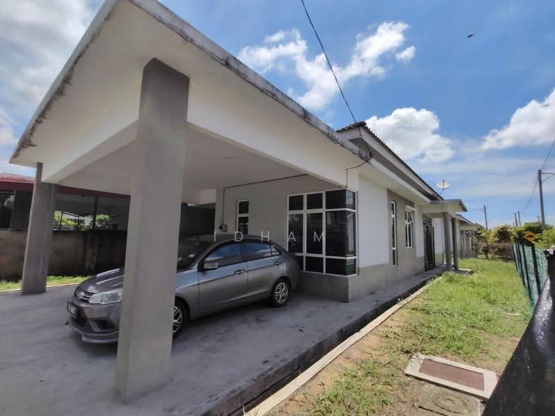 Semi-Detached House for Sale in Taman Jack Bandar Baru Kuantan Putri (Kuantan) - Idham Che'Ali - Exterior - PropertyGuru.com.my