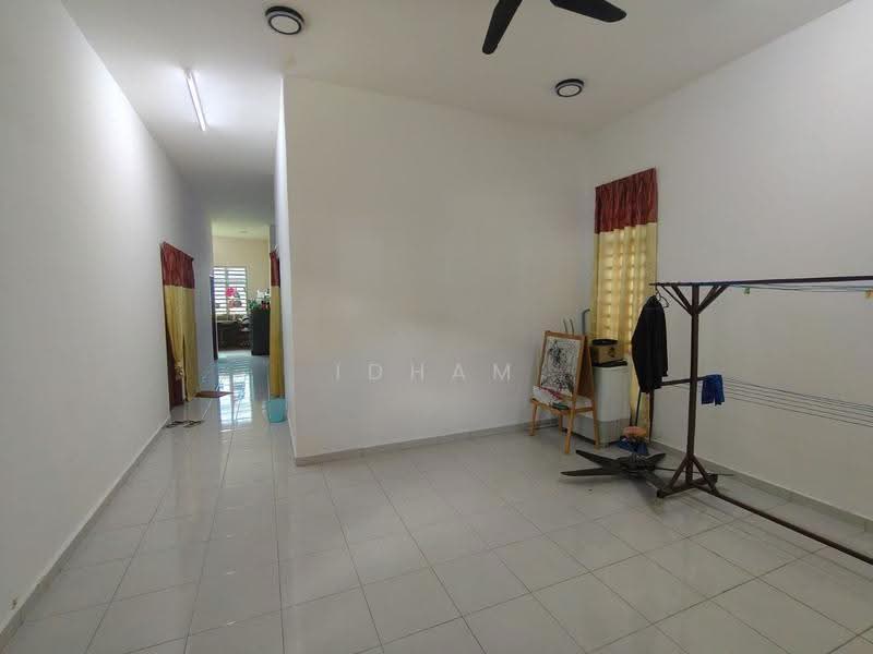 Semi-Detached House for Sale in Taman Jack Bandar Baru Kuantan Putri (Kuantan) - Idham Che'Ali - Corridor - PropertyGuru.com.my
