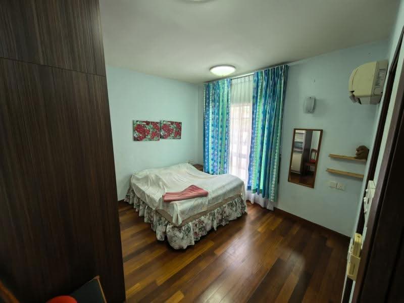 Rumah Berkembar untuk Dijual di Taman Yarl (Jalan Klang Lama (Old Klang Road)) - Eric Lau Mun Chung - Bedroom - PropertyGuru.com.my