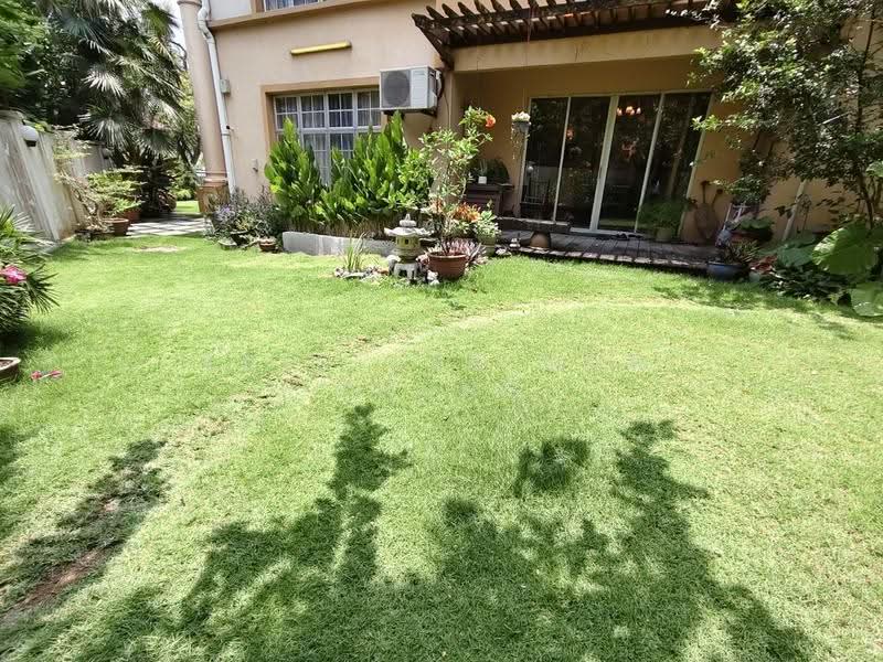 Rumah Berkembar untuk Dijual di Taman Yarl (Jalan Klang Lama (Old Klang Road)) - Eric Lau Mun Chung - Exterior - PropertyGuru.com.my