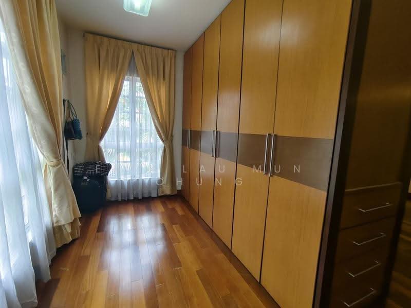 Rumah Berkembar untuk Dijual di Taman Yarl (Jalan Klang Lama (Old Klang Road)) - Eric Lau Mun Chung - Bedroom - PropertyGuru.com.my