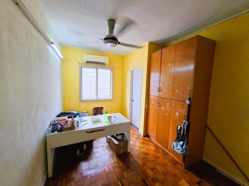 Rumah Teres 2-Tingkat untuk Dijual di Saujana Damansara (Damansara Damai) - Evelyn Lee - Bedroom - PropertyGuru.com.my