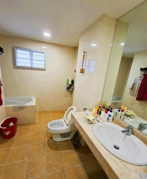 Rumah Teres 2-Tingkat untuk Dijual di Saujana Damansara (Damansara Damai) - Evelyn Lee - Bathroom - PropertyGuru.com.my