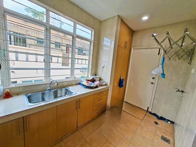 Rumah Teres 2-Tingkat untuk Dijual di Saujana Damansara (Damansara Damai) - Evelyn Lee - Kitchen - PropertyGuru.com.my