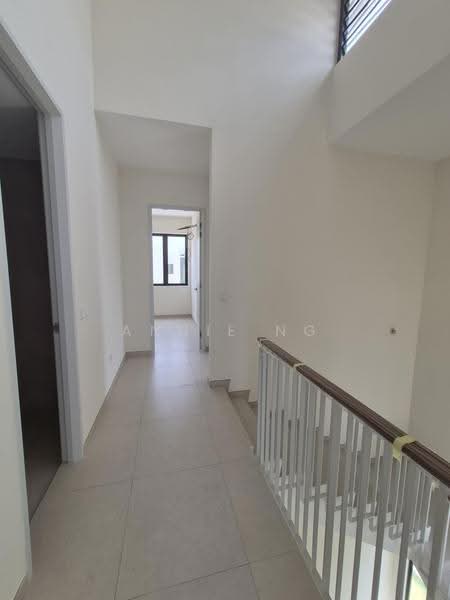 Rumah Teres 3-Tingkat untuk Dijual di Petaling Jaya (Selangor) - Annie Ng - Corridor - PropertyGuru.com.my