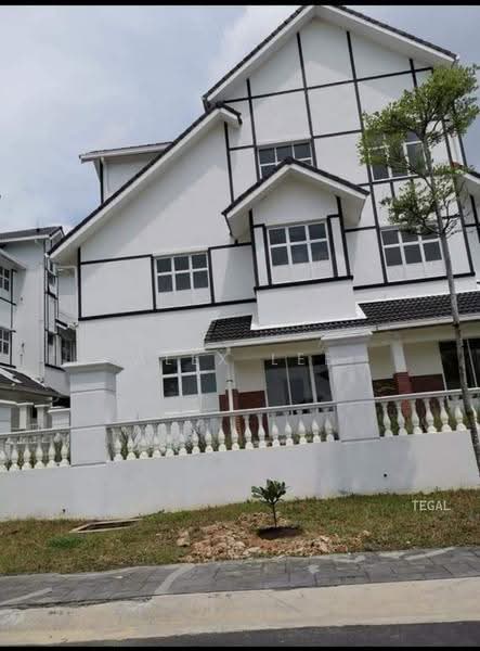 3-storey Terraced House for Sale in Setia Alam (Selangor) - Alex Lee - Exterior - PropertyGuru.com.my