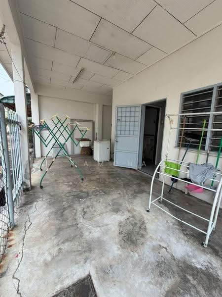 Rumah Teres 2-Tingkat untuk Dijual di Taman Bukit Melaka (Bukit Baru) - Ramona Tan - Exterior - PropertyGuru.com.my