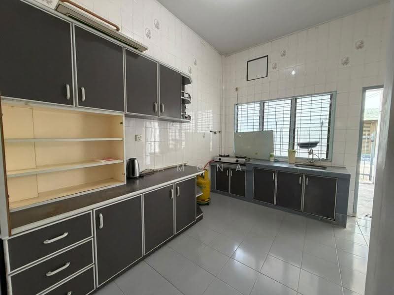 Rumah Teres 2-Tingkat untuk Dijual di Taman Bukit Melaka (Bukit Baru) - Ramona Tan - PropertyGuru.com.my