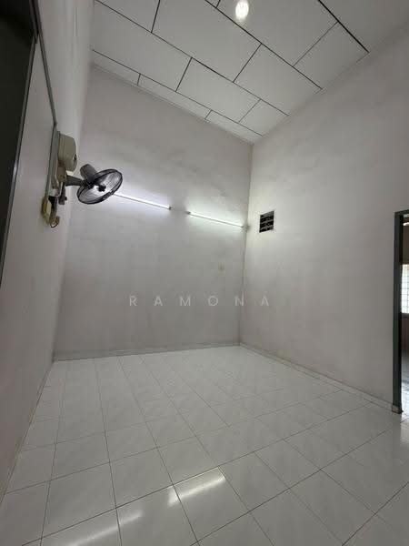 Rumah Teres 2-Tingkat untuk Dijual di Taman Bukit Melaka (Bukit Baru) - Ramona Tan - PropertyGuru.com.my