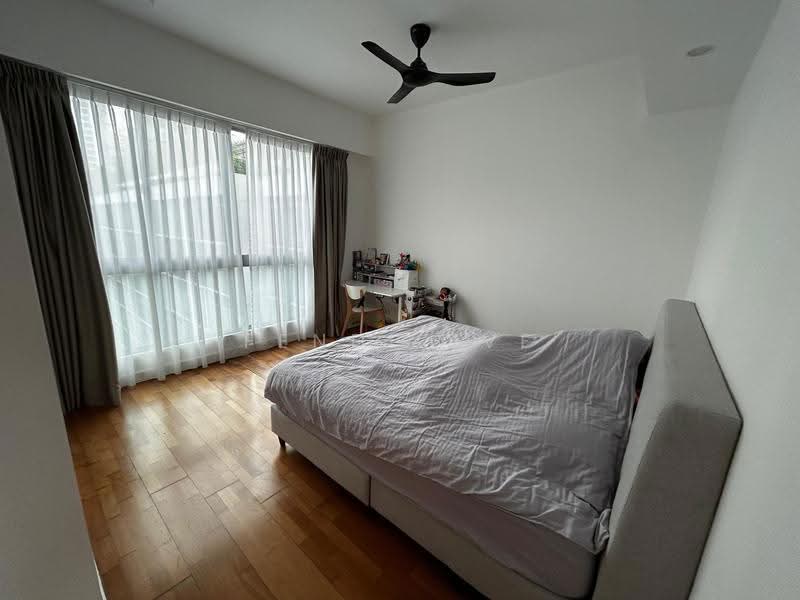 Kediaman Servis untuk Dijual di Gateway Kiaramas Residences - Fendi Eve - Bedroom - PropertyGuru.com.my