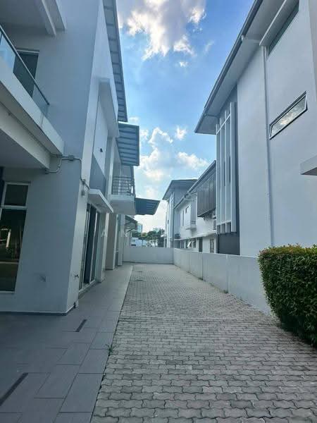 Link Bungalow for Sale in Senibong Cove (Masai) - Andrew Teo - Exterior - PropertyGuru.com.my