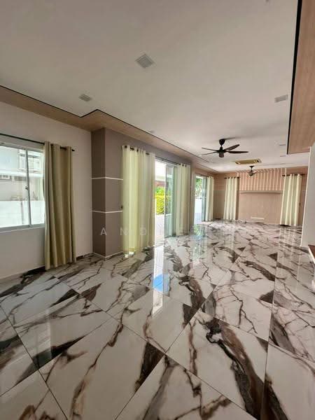 Link Bungalow for Sale in Senibong Cove (Masai) - Andrew Teo - Living Room - PropertyGuru.com.my