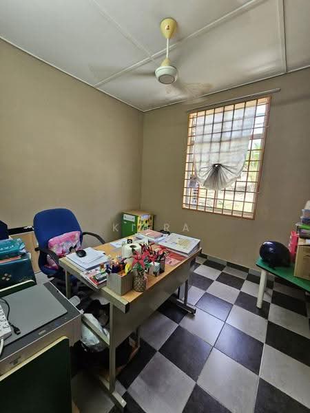 1-storey Terraced House for Sale in Taman Desa Kesang (Kesang) - Kiera Wong - Study - PropertyGuru.com.my
