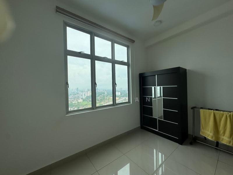 Kediaman Servis untuk Dijual di SKS Habitat - Eric Tan - Bedroom - PropertyGuru.com.my