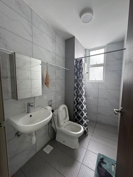Kediaman Servis untuk Dijual di SKS Habitat - Eric Tan - Bathroom - PropertyGuru.com.my