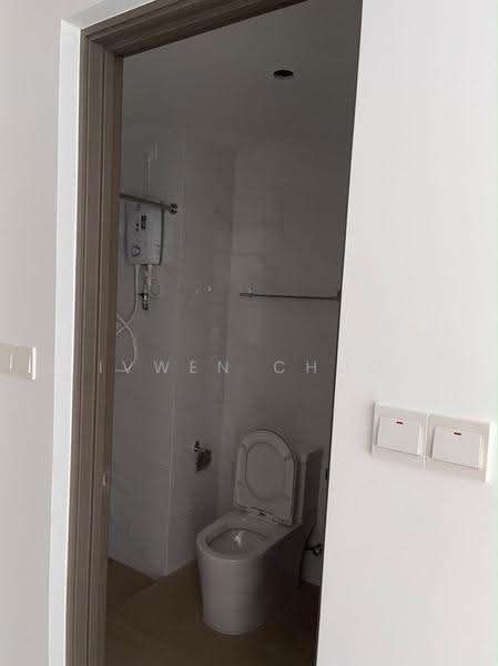 Kediaman Servis untuk Disewa di Country Garden Central Park - Ivwen Choo - Bathroom - PropertyGuru.com.my