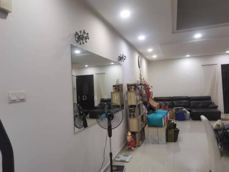 Rumah Teres untuk Dijual di Temasya Glenmarie (Glenmarie) - Darren Ng - Living Room - PropertyGuru.com.my