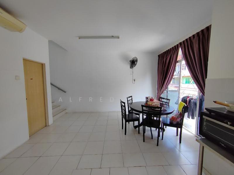 Rumah Bandar untuk Dijual di Butterworth (Penang) - Alfred Chua - Dining Room - PropertyGuru.com.my