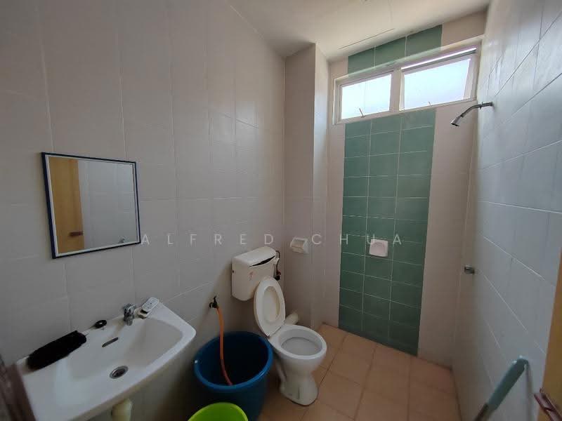 Rumah Bandar untuk Dijual di Butterworth (Penang) - Alfred Chua - Bathroom - PropertyGuru.com.my