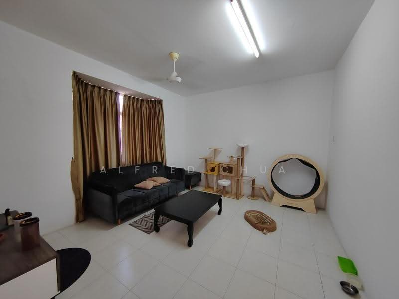 Rumah Bandar untuk Dijual di Butterworth (Penang) - Alfred Chua - Living Room - PropertyGuru.com.my