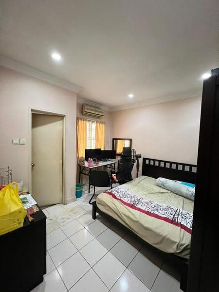 Rumah Teres untuk Dijual di Taman Fadason (Kepong) - Coyee Wong - Bedroom - PropertyGuru.com.my
