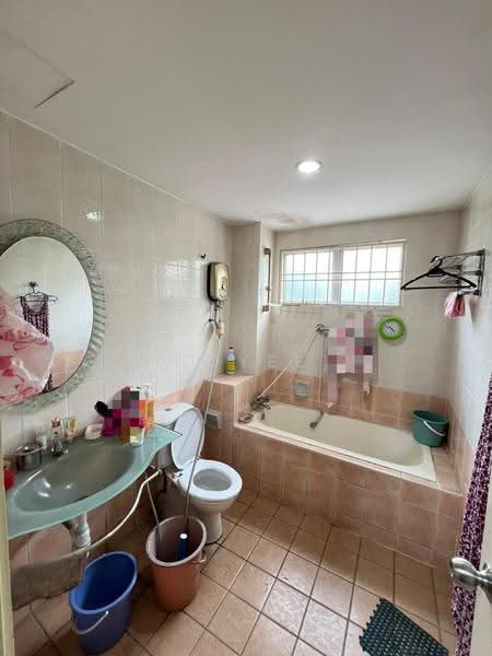 Rumah Teres untuk Dijual di Taman Fadason (Kepong) - Coyee Wong - Bathroom - PropertyGuru.com.my