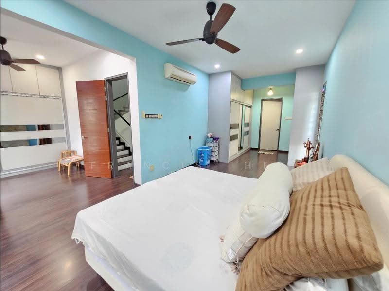 Rumah Berkembar untuk Dijual di Taman Saujana Suria (Kajang) - Francis Thee - Bedroom - PropertyGuru.com.my