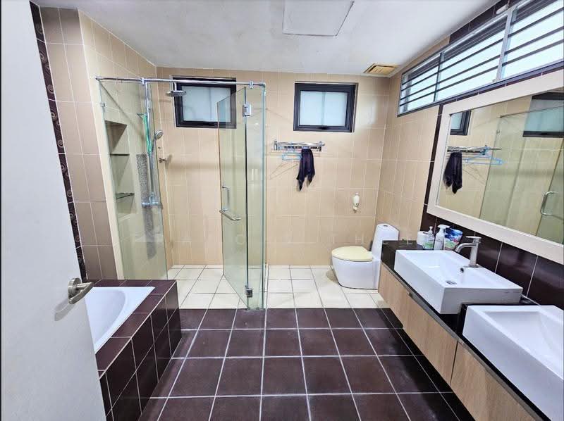 Rumah Berkembar untuk Dijual di Taman Saujana Suria (Kajang) - Francis Thee - Bathroom - PropertyGuru.com.my